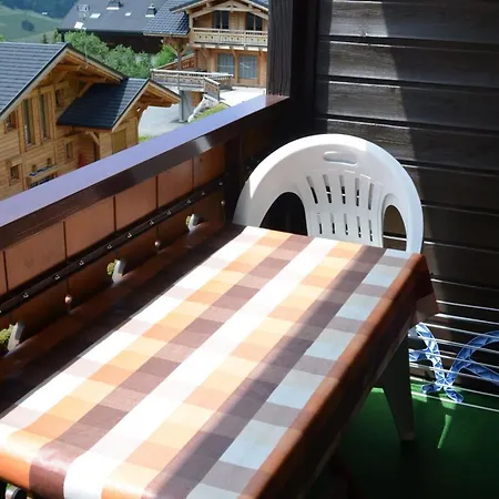 Cosy Pour 3 Avec Balcon Et Parking A - Fr-1-676-165 Chatel