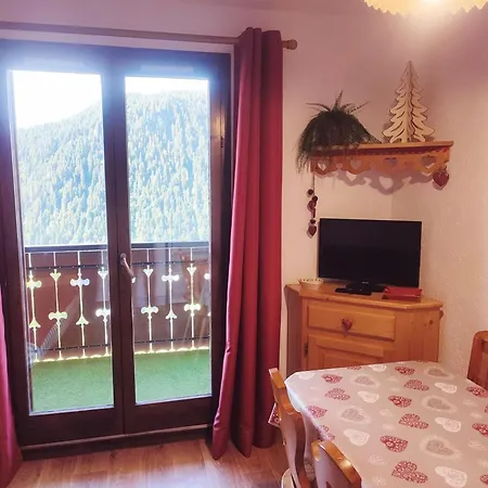 Cosy Pour 3 Avec Balcon Et Parking A - Fr-1-676-165 Apartment Chatel